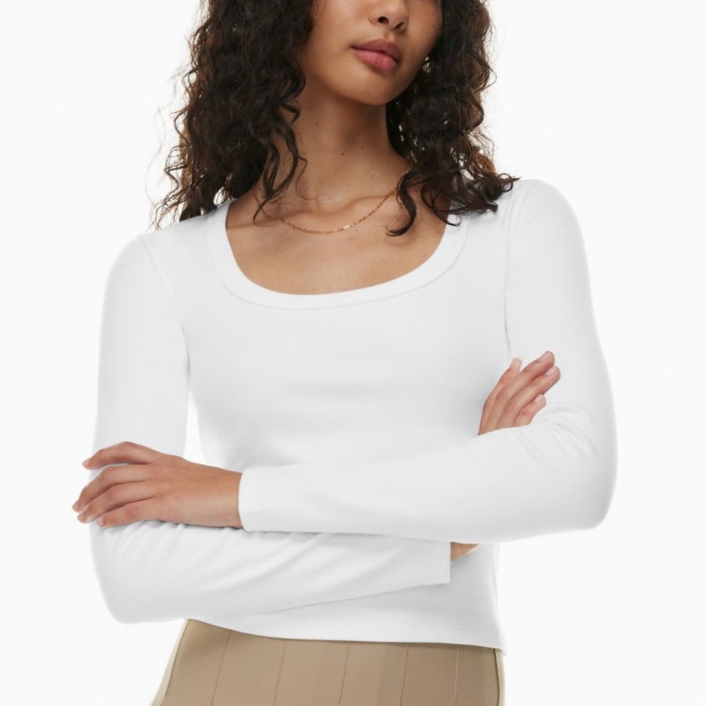Aritzia Sunday best long sleeve
